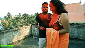 Des Couples Indiens Milf Partagent Leur Petit Garçon De 18 Ans Pour Le Sexe Du Festival Holi