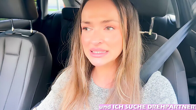 Unheimliches Öffentliches Date Führt Zu Unerwartetem Selbstvergnügen Für Deutsches Collegegirl