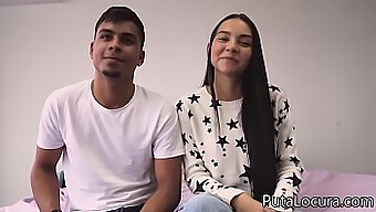 Pareja Joven Explora Sus Deseos Sexuales En Un Video Sensual Y Caliente