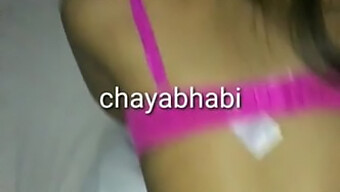 Chhaya Bhabhi, Doyumsuz Hint Baştan Çıkarıcı