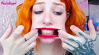 Rothaarige Bumst Großen Schwanz Mit Deepthroat Und Asmr Blowjob