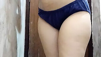 ¡mira A Esta Chica India Amateur Ser Atrapada Por Su Hermanastra! ¡te Aseguro Que Te Pondrá Caliente!