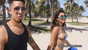 Una Fantastica Ragazza Latina Con Un Culo Oliato Si Fa Hardcore Sulla Spiaggia