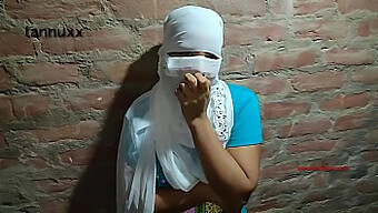 Adolescente India Experimenta Su Primer Sexo Anal En La Escuela