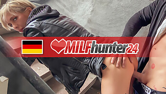 קווין נותן מציצה ל-Milf ויקי ופולט על פניה ב-Milfhunter24.Com