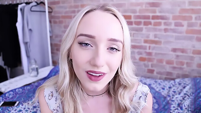 Kitty Quinn'S Gepassioneerde Kusjes In Asmr-Video