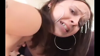 Jesey Jaxin Hunkert Naar Een Enorme Lul En Een Facial Cumshot In Haar Kutje