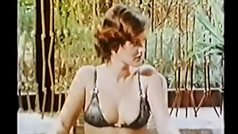 Οι Vintage Milfs Ασχολούνται Με Ερωτικές Εμπειρίες Σε Μια Γερμανική Σάουνα