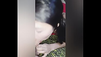 隐藏的家庭禁忌:淫荡的叔叔和他的诱人的拉丁裔侄女