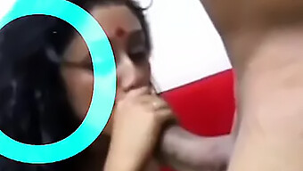 Indian Girl Seduced For Sex During Gym Session And Oral Finish